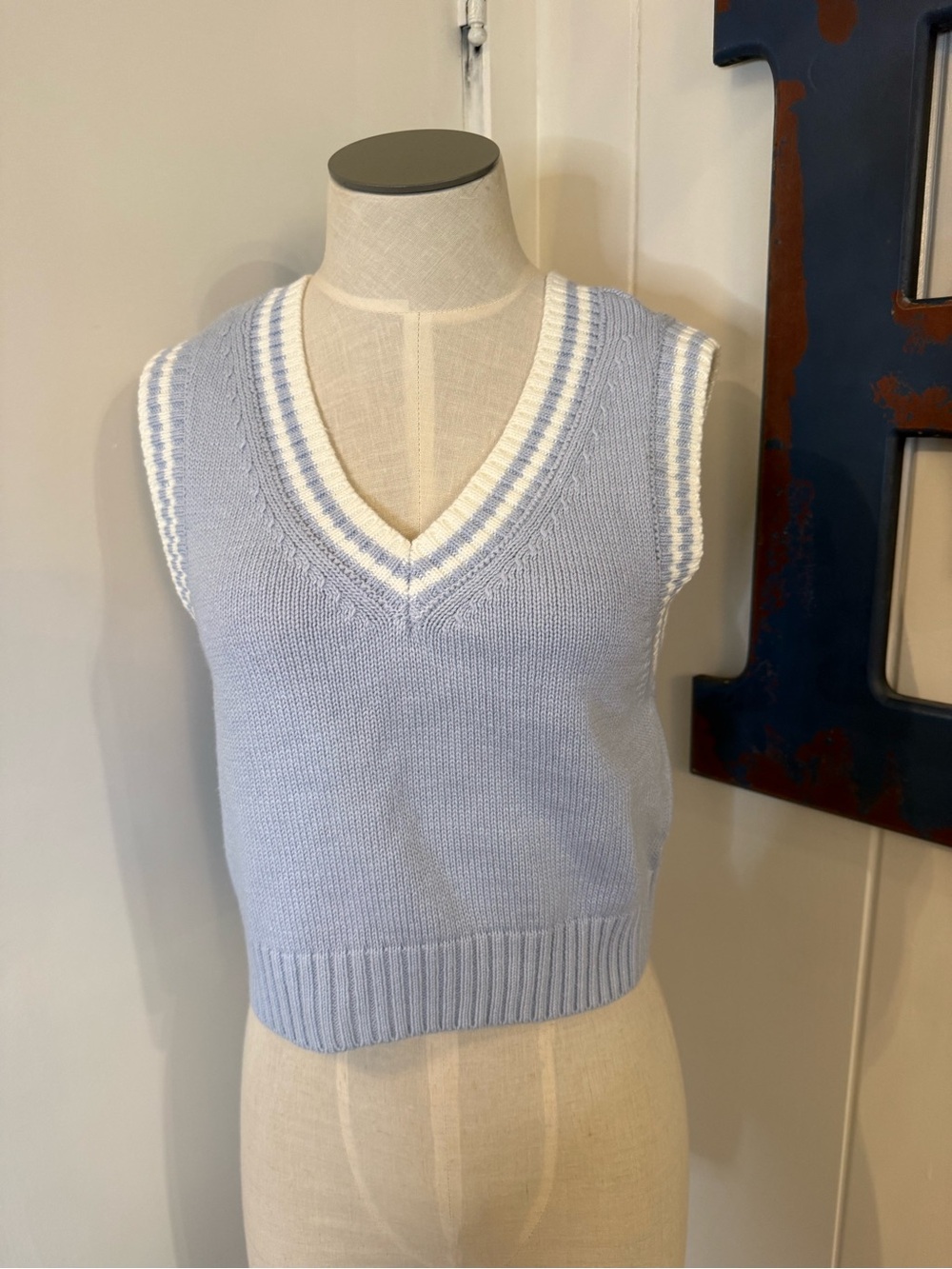 Garage Light Blue V-Neck Knit Vest with White Trim Sz M NWT